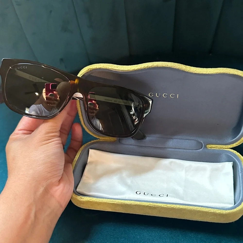 Gucci sporty sunglasses